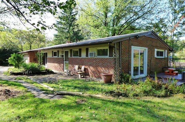 Welcome to 23862 Cornwell in Westlake Ohio.  Locat