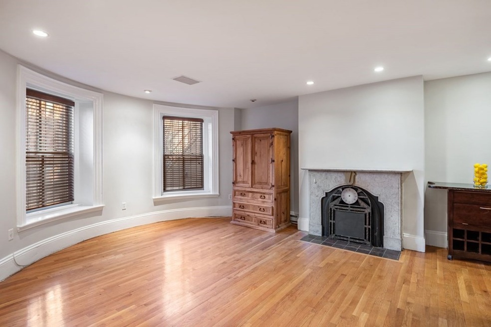 33 Worcester Square unit 2, Boston, MA 02118 - photo 1