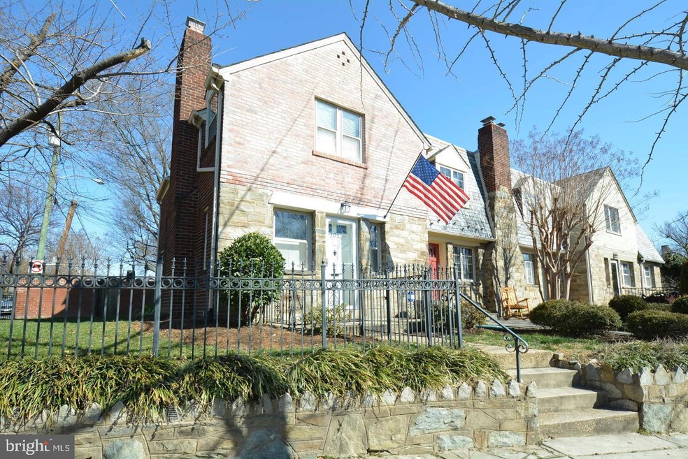 701 Bashford Ln, Alexandria, VA 22314 - photo 1