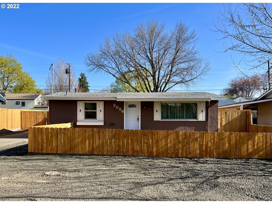 3026 SW Hailey Ave, Pendleton, OR 97801 - photo 1