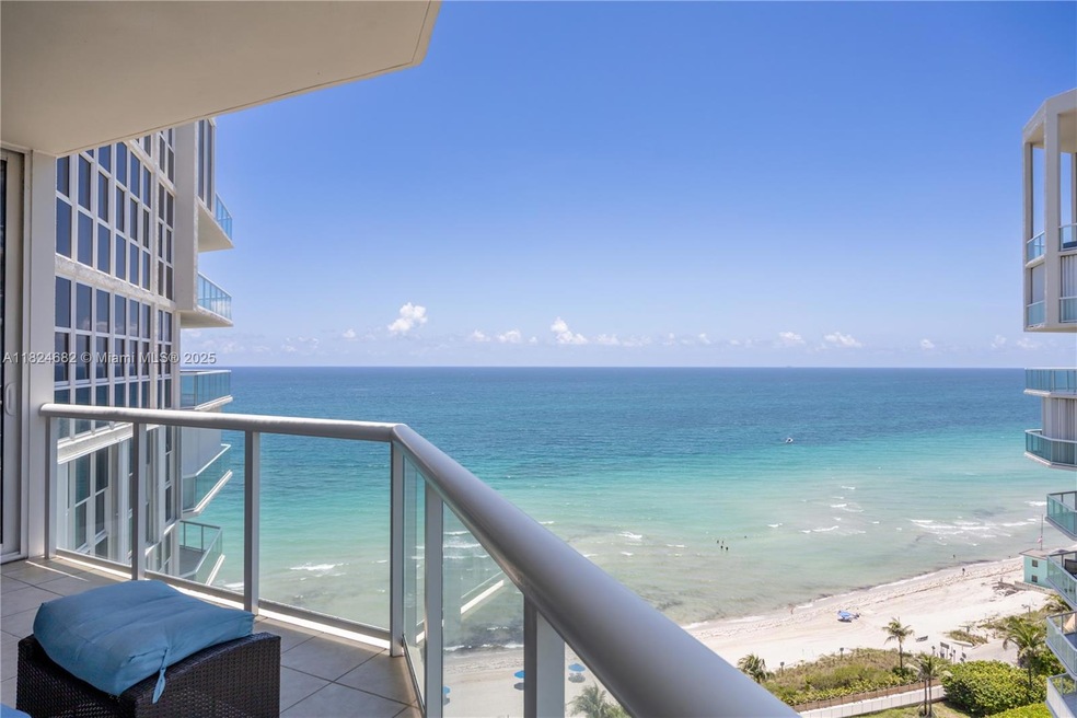 Full wraparound view of ocean and intercoastal