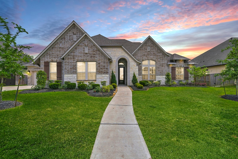 1927 Santa Maria Dr, Friendswood, TX 77546 - photo 1