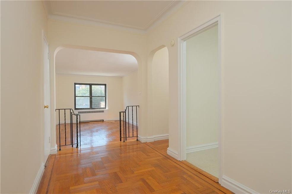 190 E Mosholu Pkwy S unit 3-G, Bronx, NY 10458 - photo 1