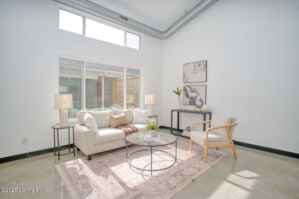 606 Burnett Farm Ln, Louisville, KY 40243 - photo 1