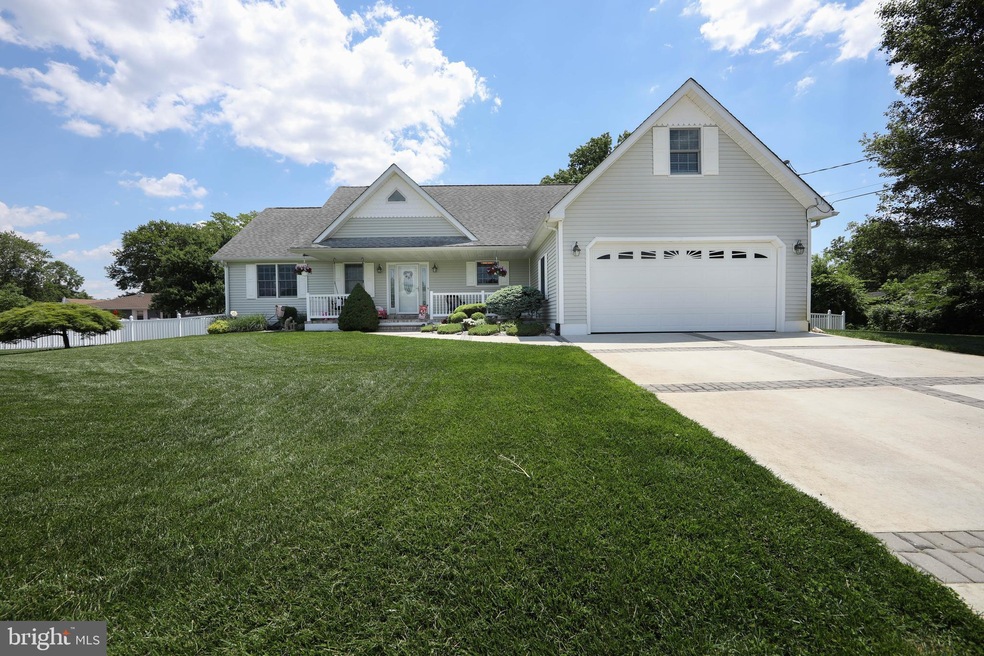 16 University Dr, Pennsville, NJ 08070 - photo 1