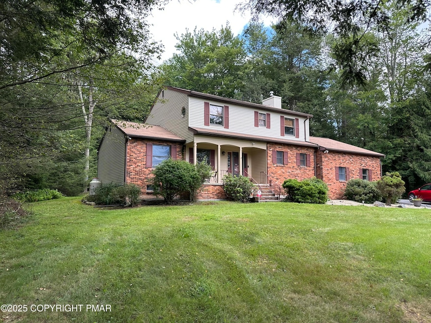 113 Sir Bradford Rd, Blakeslee, PA 18610 - photo 1