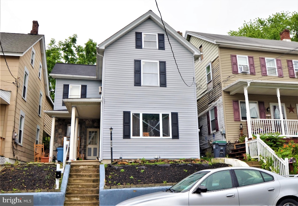 307 1st St, Slatington, PA 18080 - photo 1