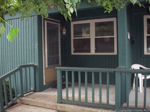 309 E Newkirk St, Tuscola, IL 61953 - photo 1