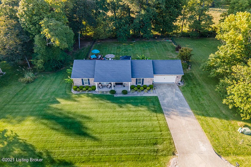 114 Sunset Ct, Shepherdsville, KY 40165 - photo 1