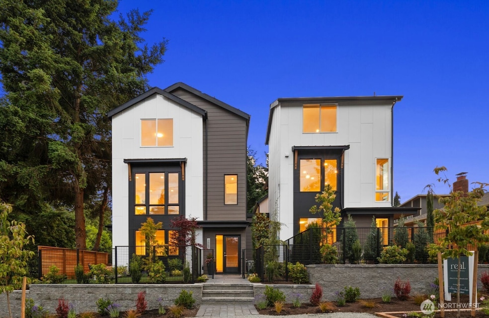 2667 51st Ave SW, Seattle, WA 98116 - photo 1