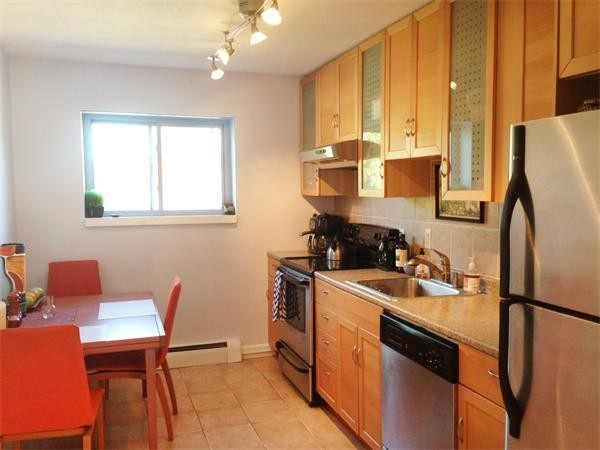 19 Gates St unit 5, Boston, MA 02127 - photo 1