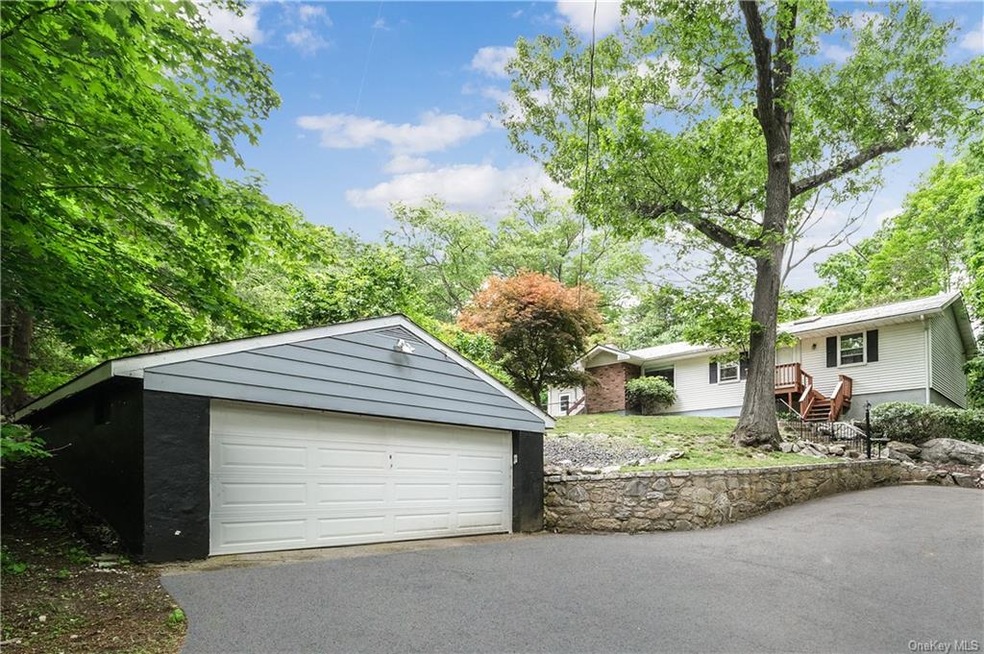 17 Columbus Ave, Putnam Valley, NY 10579 - photo 1