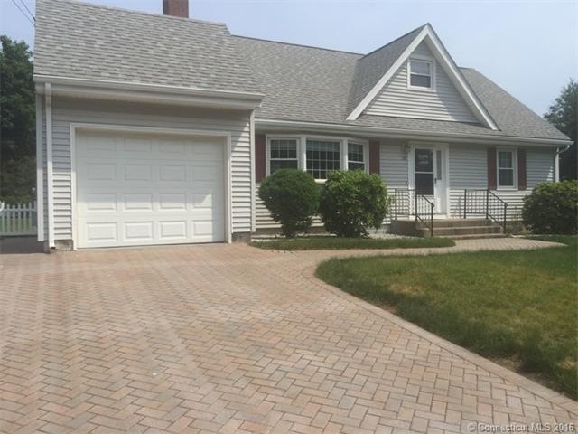 77 Tracy Dr, Manchester, CT 06042 - photo 1