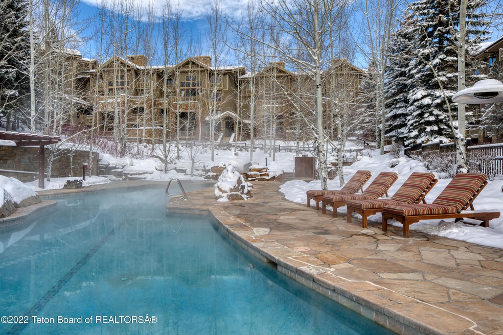 Four Season Pool