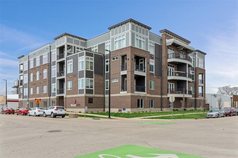 200 3rd Ave SW unit 200, Cedar Rapids, IA 52404 - photo 1