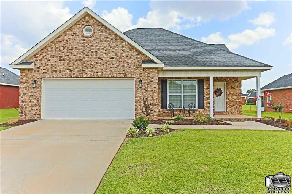 211 Stonebrook Cir, Byron, GA 31008 - photo 1