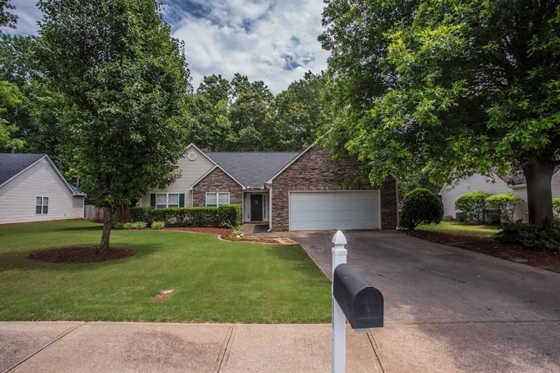 3511 Lynley Mill Ln, Dacula, GA 30019 - photo 1