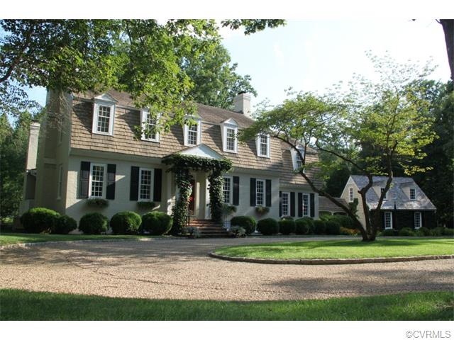 Front Elevation with circular driveway and breezew