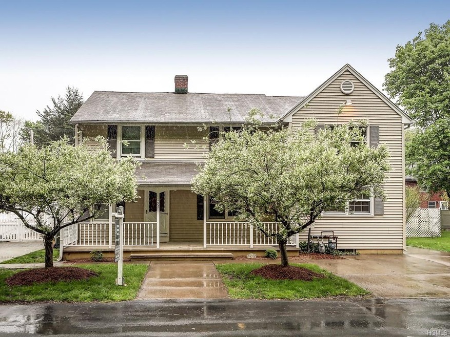 197 E Village Rd unit 2, Tuxedo Park, NY 10987 - photo 1