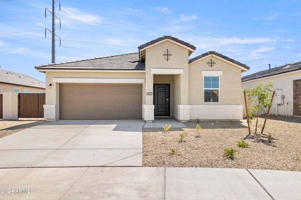 1-web-or-mls-23955-w-hopi-st-2005