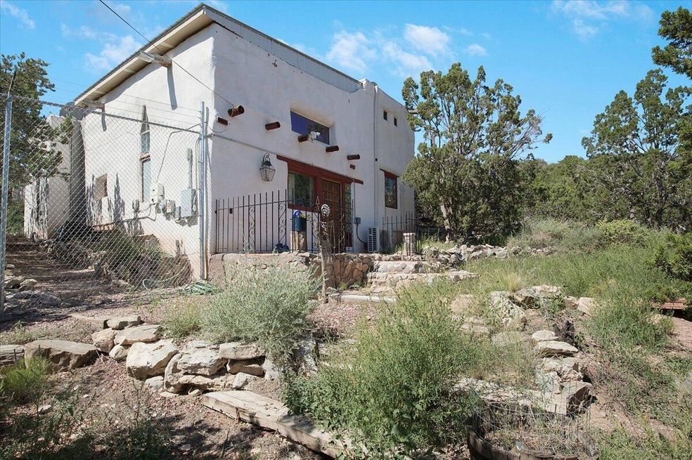 2 Cuchilla de Lupe Rd, Placitas, NM 87043 - photo 1