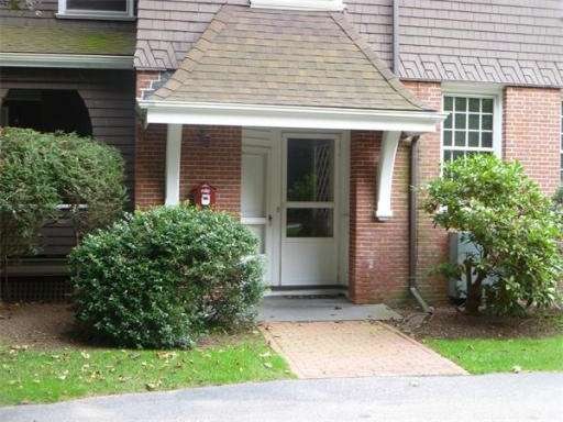 175 Milton St unit 3, Milton, MA 02186 - photo 1