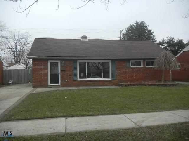 26322 Dale Ct, Roseville, MI 48066 - photo 1