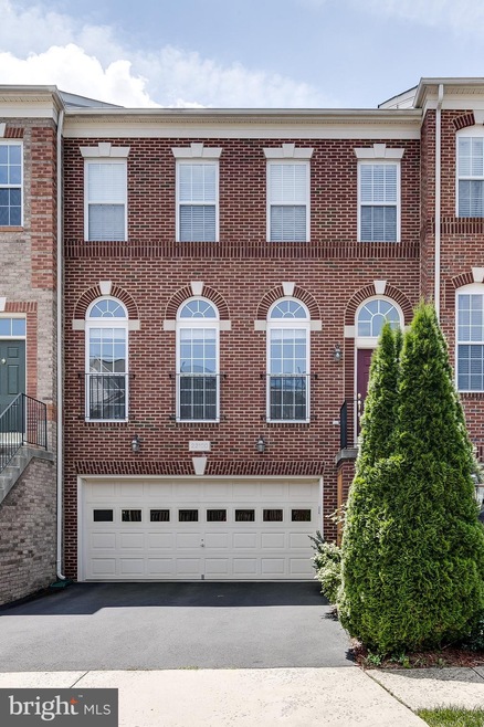 22100 Avonworth Square, Broadlands, VA 20148 - photo 1