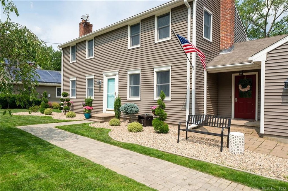 133 Hollyberry Ln, Plainville, CT 06062 - photo 1