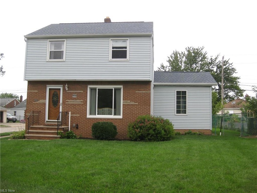 Welcome to 8104 Lanyard!Roof  only 2yrs old!