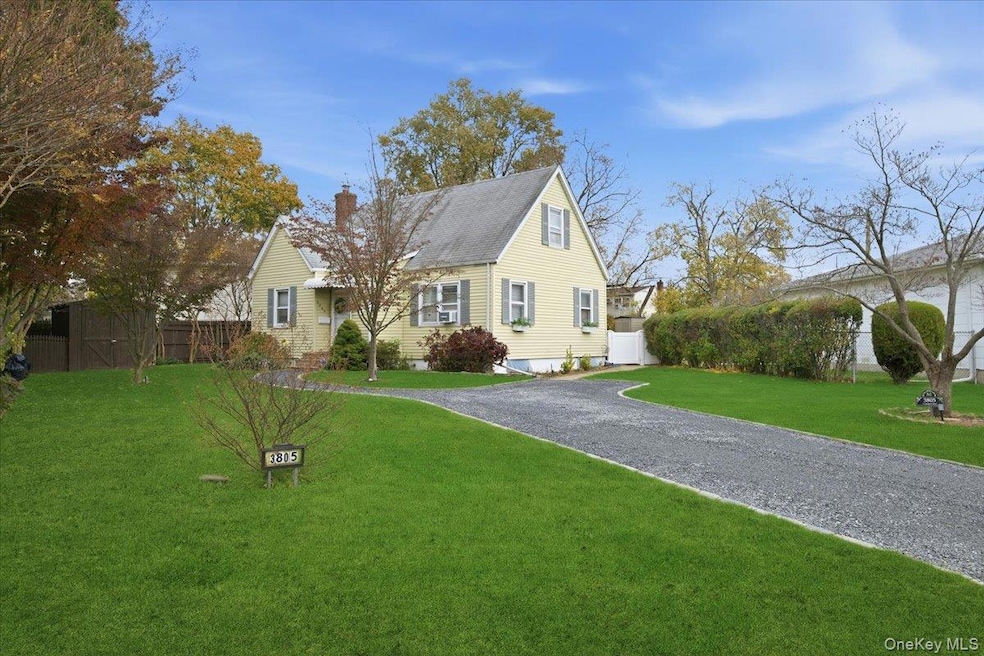 For Sale $599,999 • Co-Listing Agent