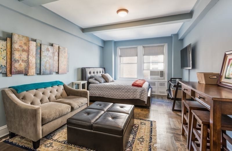 433 W 34th St unit 8P, New York, NY 10001 - photo 1