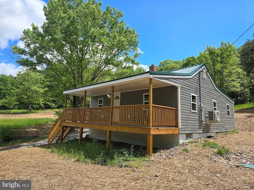 1411 Winchester Grade Rd, Berkeley Springs, WV 25411 - photo 1