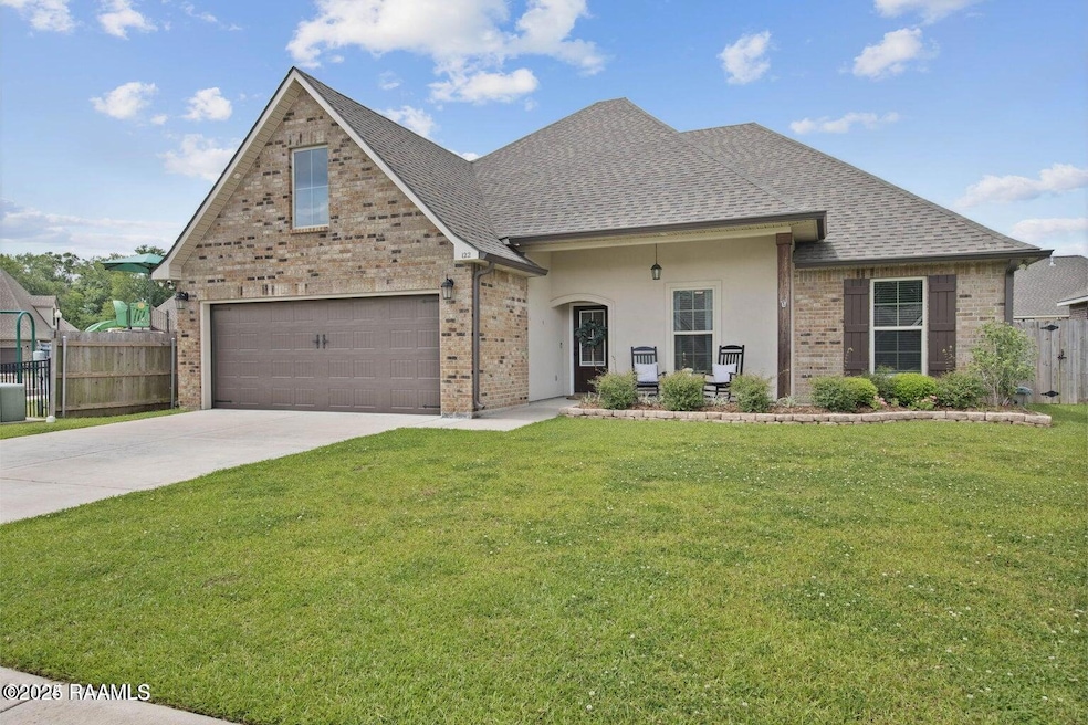 122 Chloe St, Broussard, LA 70518 - photo 1