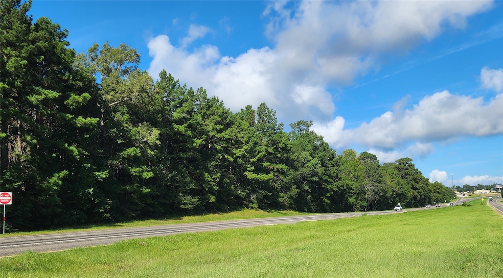 Beautiful Highway Frontage!