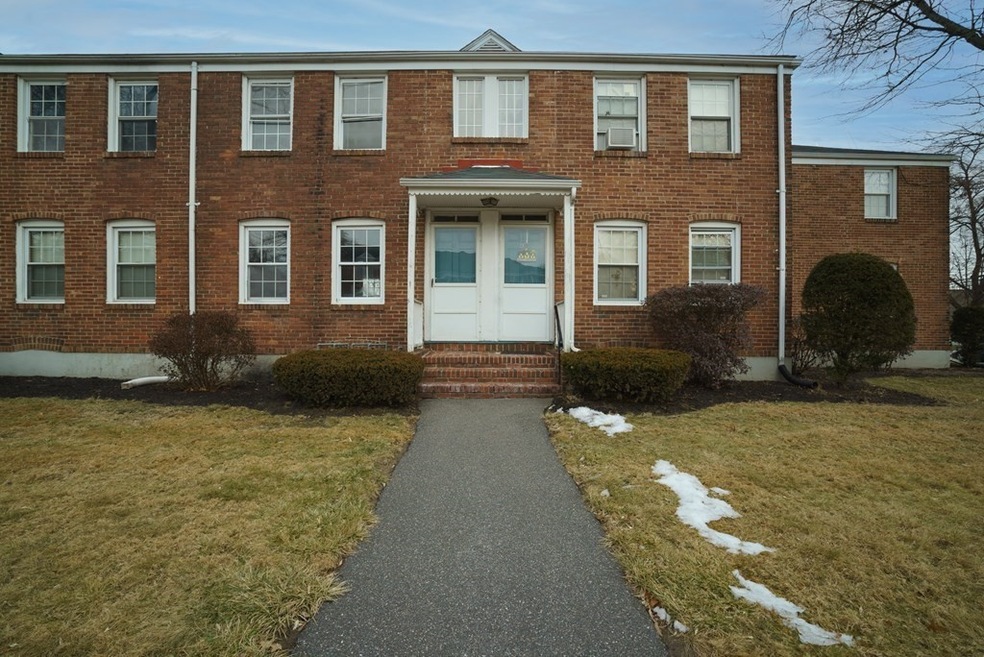 438 Cold Spring Ave, West Springfield, MA 01089 - photo 1