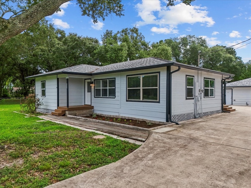 For Rent $1,995/month • Co-Listing Agent