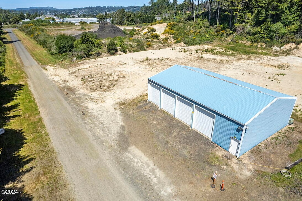 100 SE 40th St, Newport, OR 97366 - photo 1