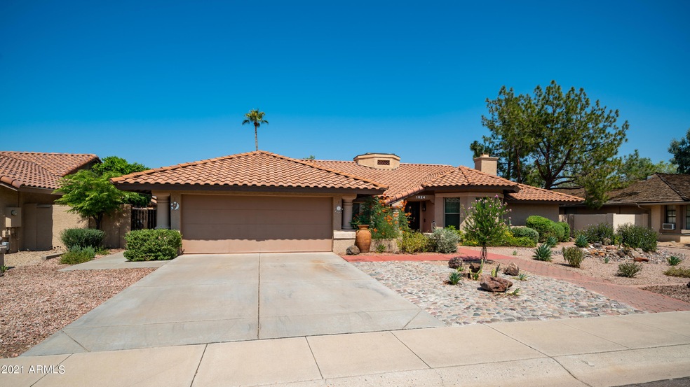 1024 East Vinedo Lane-1