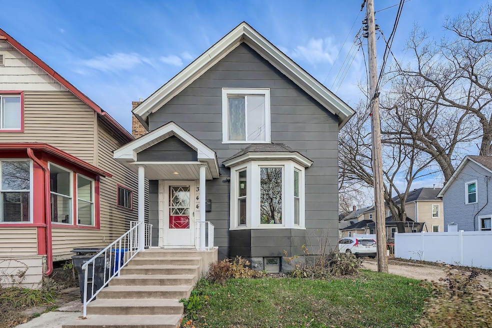 344 Webster St - Web Quality - 002 - 02 Exterior Front.jpg