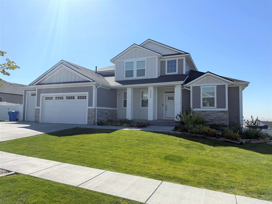 Pending $760,000 • Co-Listing Agent