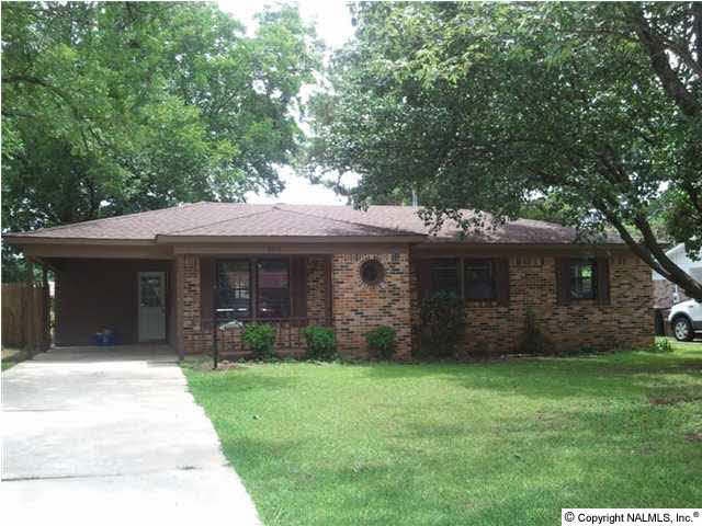 Front of home. New Dimensional roof.