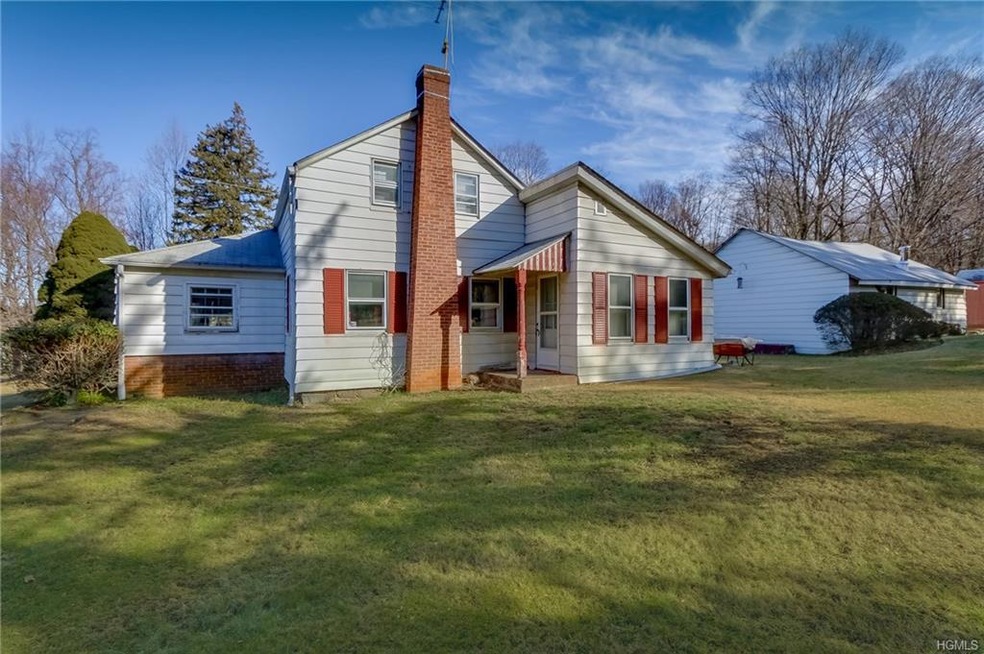 34 S Airmont Rd, Suffern, NY 10901 - photo 1