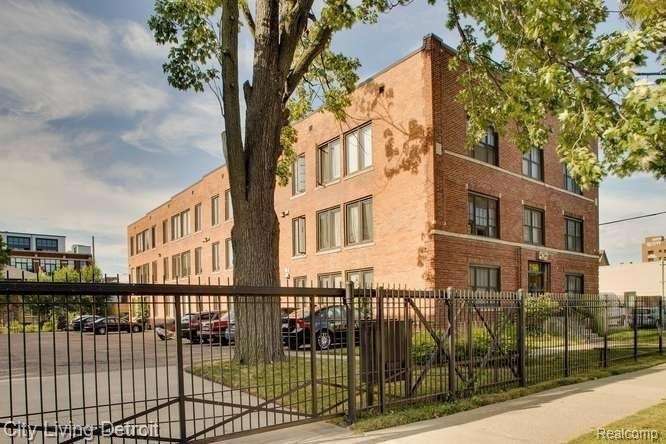 434 West Alexandrine Detroit-sma