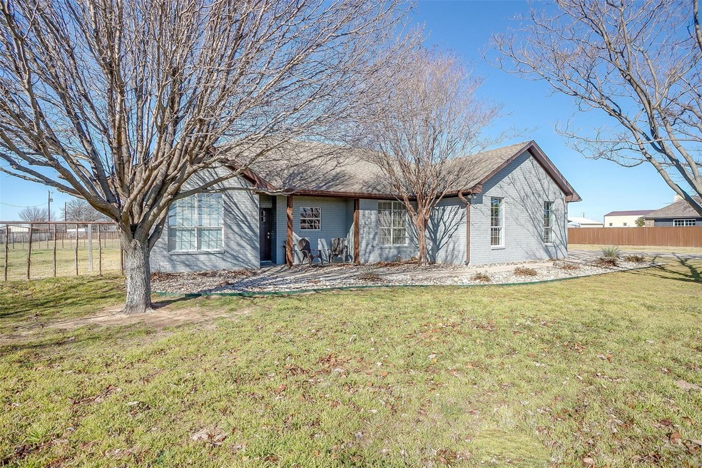 638 Olive Branch Rd, Brock, TX 76087 - photo 1