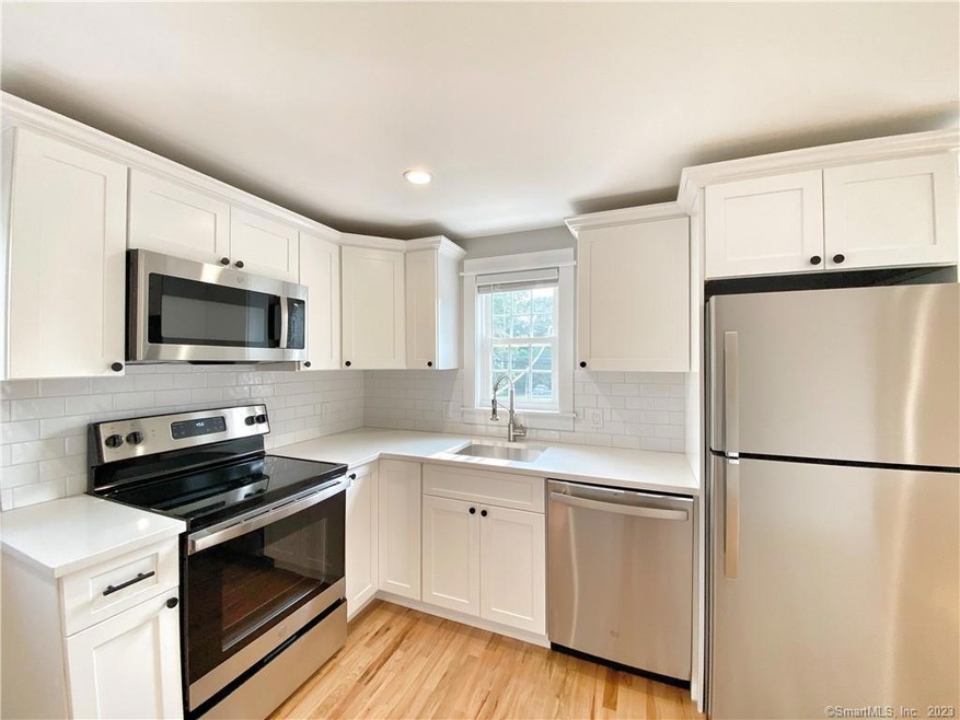 32 Pulaski St unit 4, Norwalk, CT 06851 - photo 1