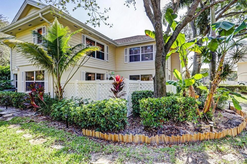 8137 Bridgewater Ct unit 37A, West Palm Beach, FL 33406 - photo 1