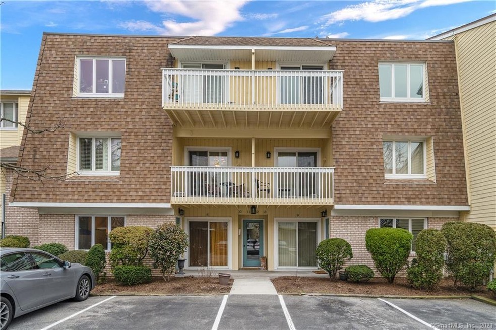 61 Seaview Ave unit 8, Stamford, CT 06902 - photo 1