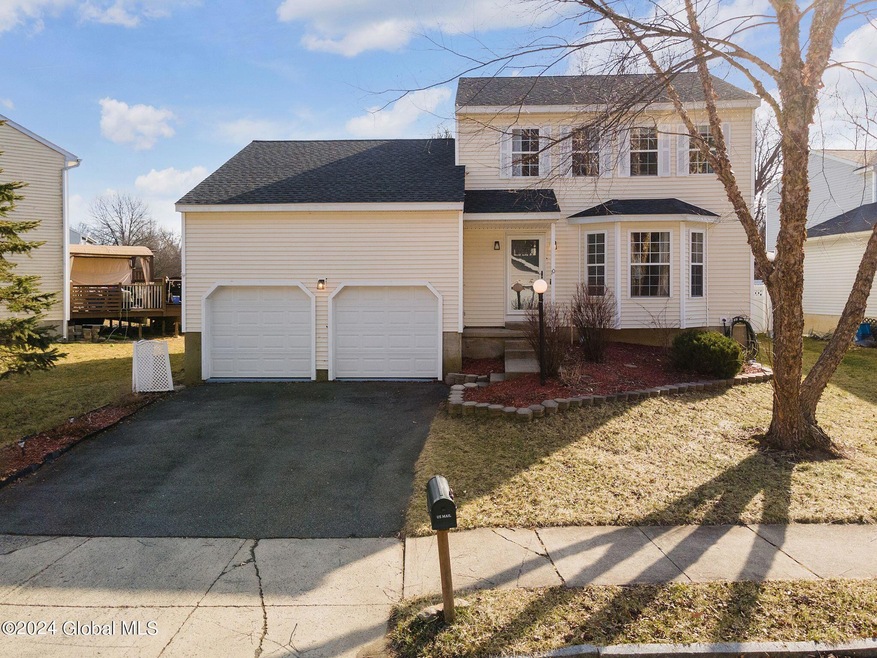 2-web-or-mls-10WynantskillRd_02