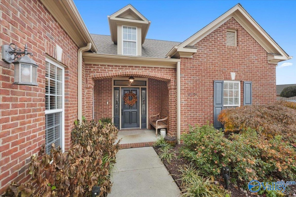 2901 Merwin Dr SE, Owens Cross Roads, AL 35763 - photo 1